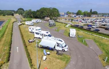 Jachthaven Biesbosch Drive In Camperpark